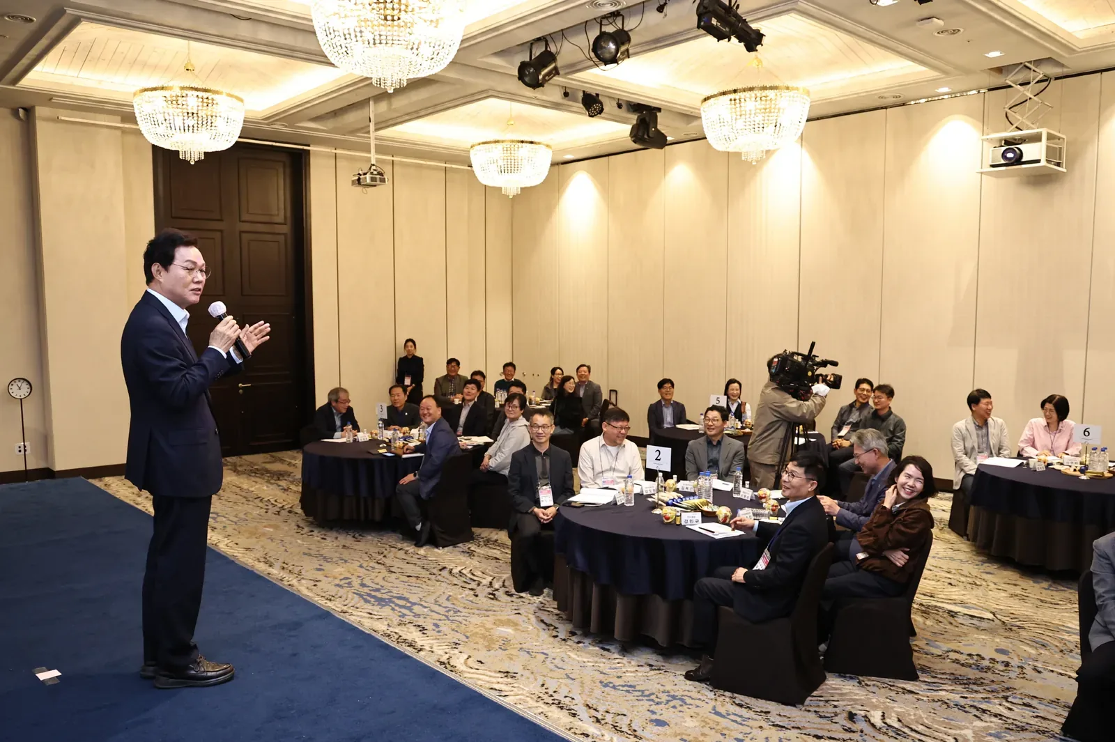 박완수 지사, 부서장들과 조직혁신 해법 모색 “불필요한 의전·형식적 보고 줄이고, 도민 중심으로 일해야”